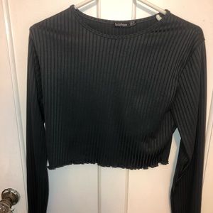 Cropped long sleeve lettuce edge shirt